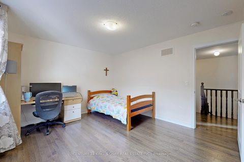 Photo 23 at 521 McGregor Farm Trail, Glenway Estates, Newmarket