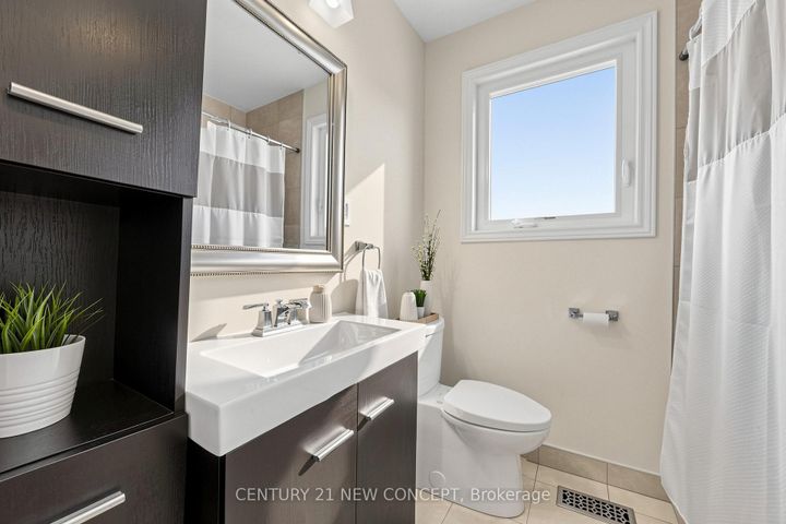 Photo 23 at 8 Rintella Court, Bendale, Toronto
