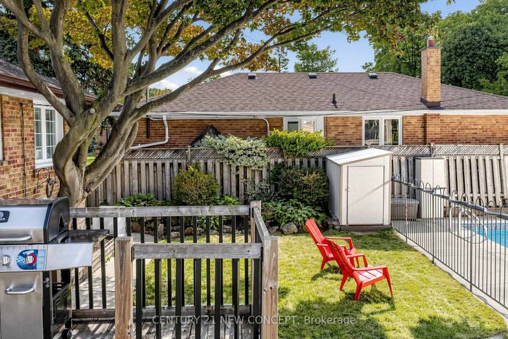Photo 37 at 8 Rintella Court, Bendale, Toronto