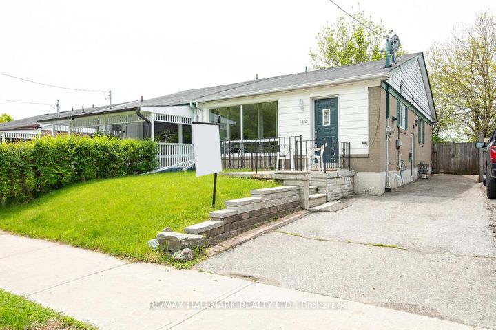 Photo 2 at 152 Santamonica Boulevard, Birchmount, Toronto