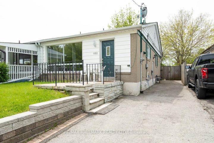 Photo 3 at 152 Santamonica Boulevard, Birchmount, Toronto