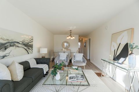 Photo 13 at 152 Santamonica Boulevard, Birchmount, Toronto