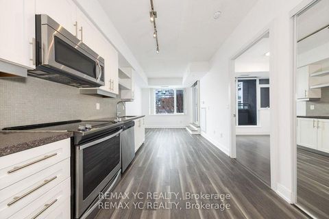 Photo 2 at 217 - 525 Adelaide Street W, Waterfront Communities C1, Toronto