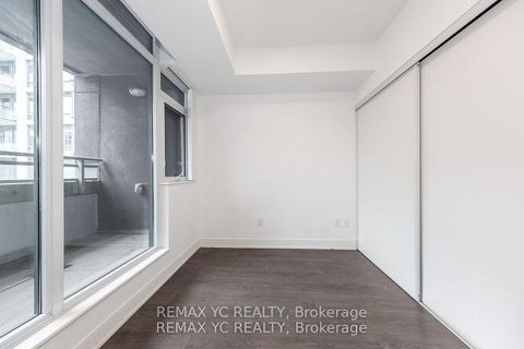 Photo 13 at 217 - 525 Adelaide Street W, Waterfront Communities C1, Toronto