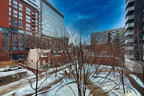 Photo 17 at 217 - 525 Adelaide Street W, Waterfront Communities C1, Toronto