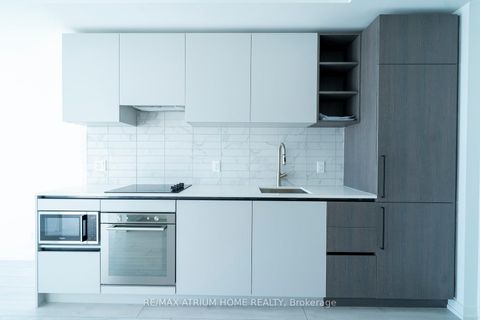 Photo 7 at 4212 - 55 Mercer Street, Waterfront Communities C1, Toronto