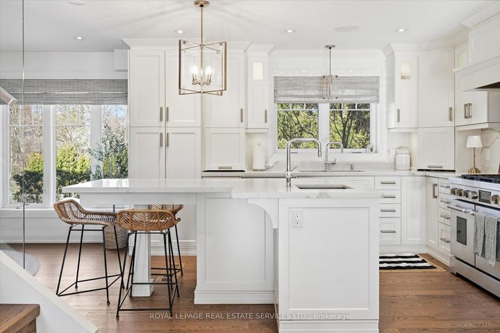 Photo 11 at 225 Weldon Avenue, WO West, Oakville