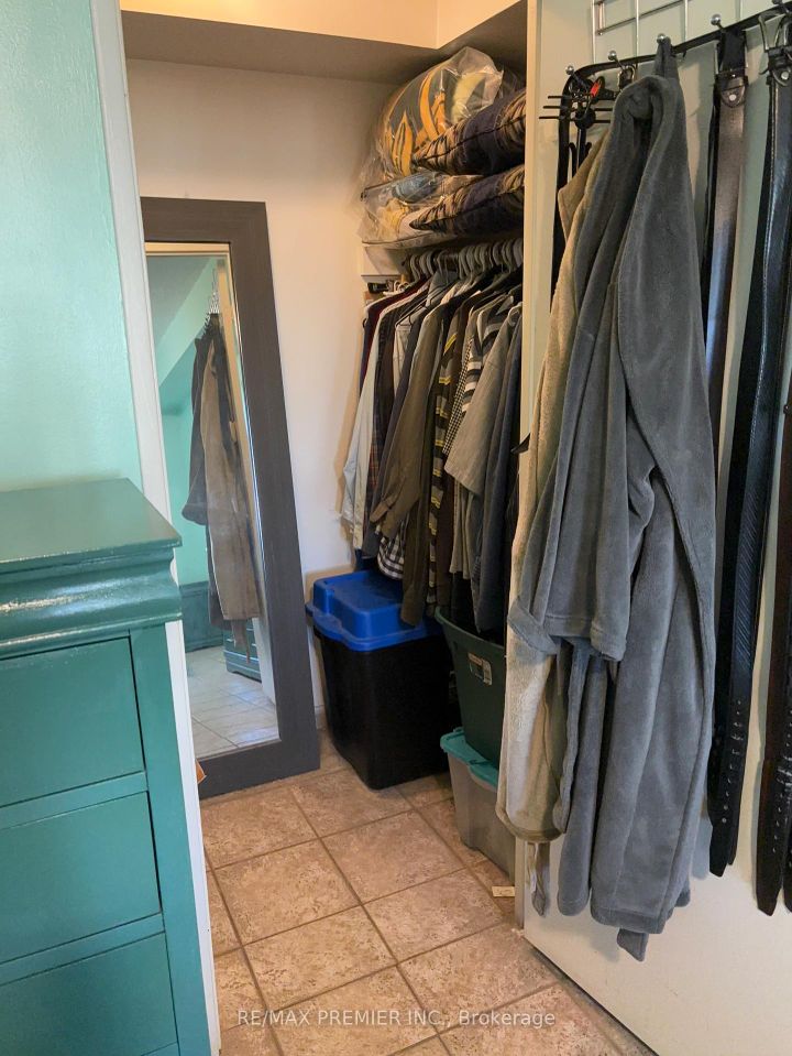 Photo 13 at 905 - 40 Panorama Court, Jamestown, Toronto