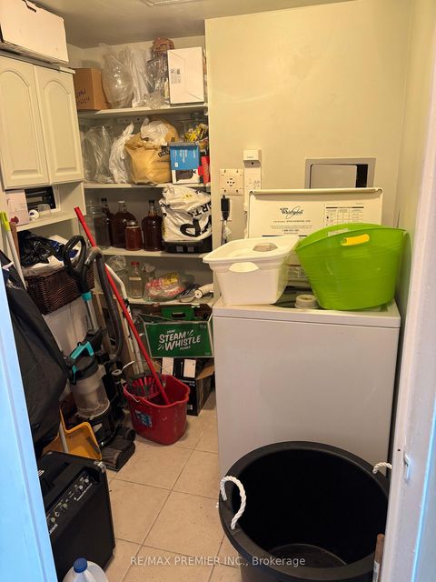 Photo 12 at 905 - 40 Panorama Court, Jamestown, Toronto