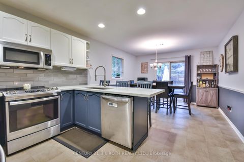 Photo 12 at 56 Monique Crescent, East Bayfield, Barrie