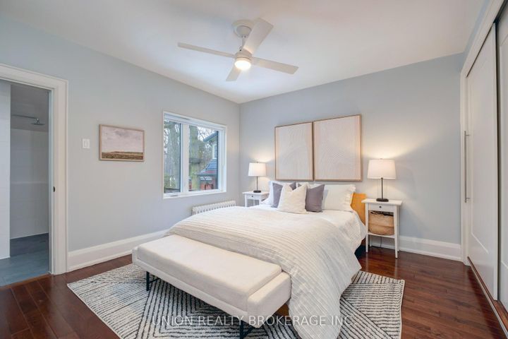 Photo 21 at 10 Hollywood Crescent, Woodbine Corridor, Toronto