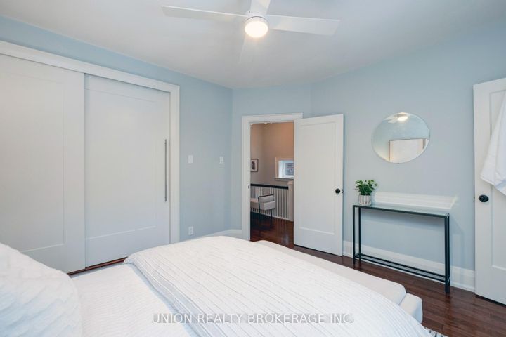 Photo 23 at 10 Hollywood Crescent, Woodbine Corridor, Toronto