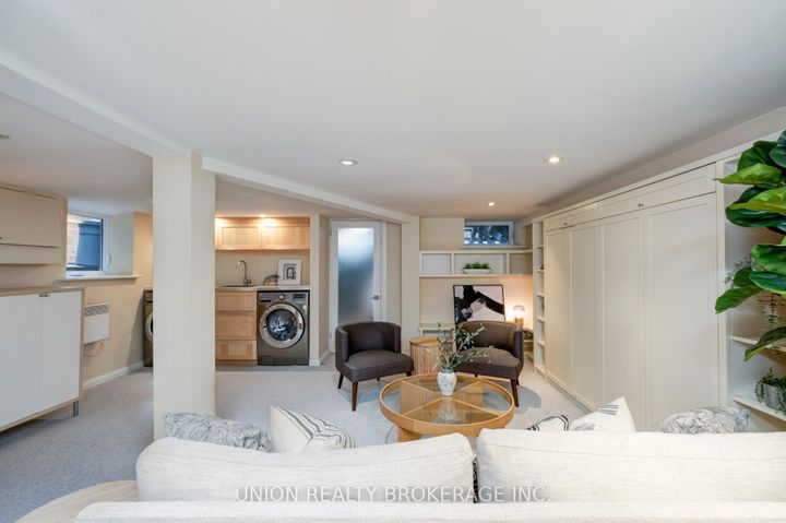 Photo 28 at 10 Hollywood Crescent, Woodbine Corridor, Toronto