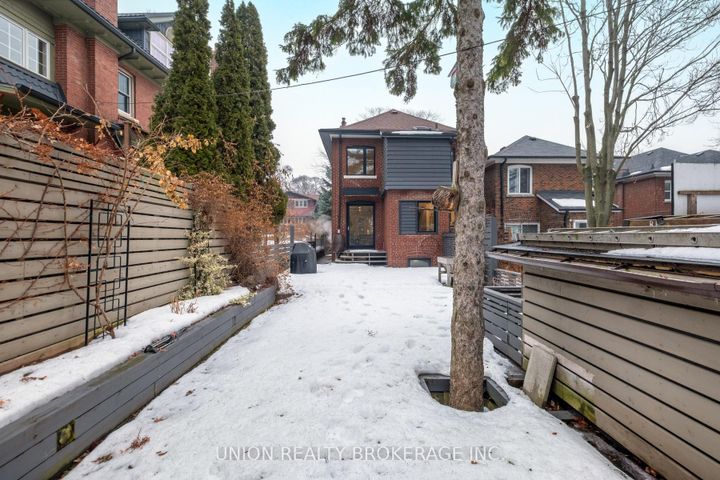 Photo 35 at 10 Hollywood Crescent, Woodbine Corridor, Toronto