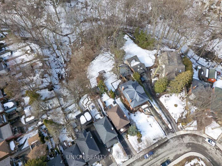 Photo 42 at 10 Hollywood Crescent, Woodbine Corridor, Toronto