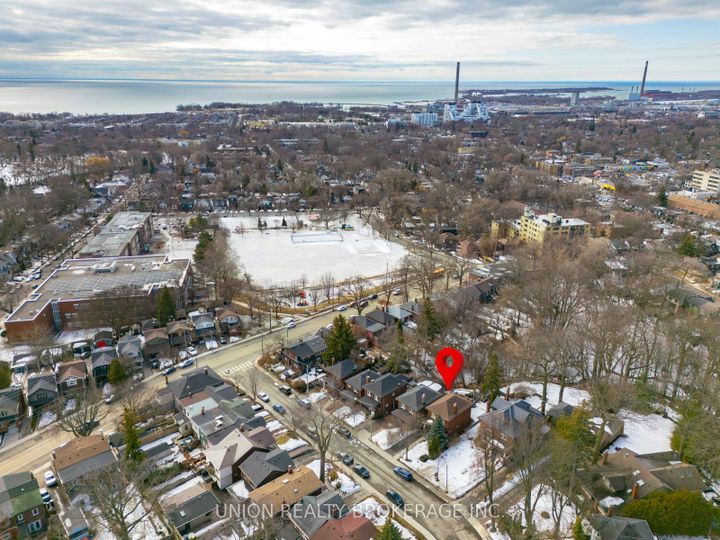 Photo 44 at 10 Hollywood Crescent, Woodbine Corridor, Toronto