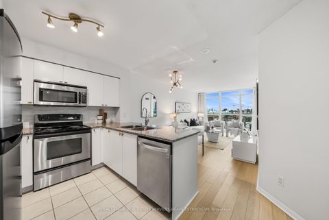 Photo 1 at 910 - 231 Fort York Boulevard, Niagara, Toronto