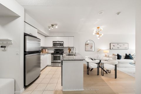 Photo 2 at 910 - 231 Fort York Boulevard, Niagara, Toronto