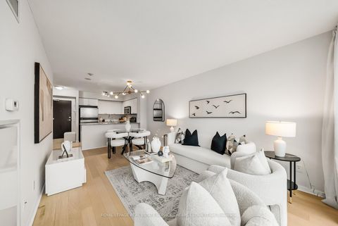 Photo 9 at 910 - 231 Fort York Boulevard, Niagara, Toronto