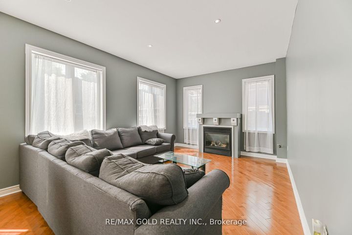 Photo 6 at 45 Treeline Boulevard, Vales of Castlemore, Brampton