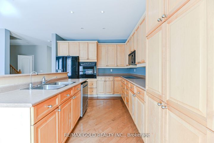 Photo 10 at 45 Treeline Boulevard, Vales of Castlemore, Brampton