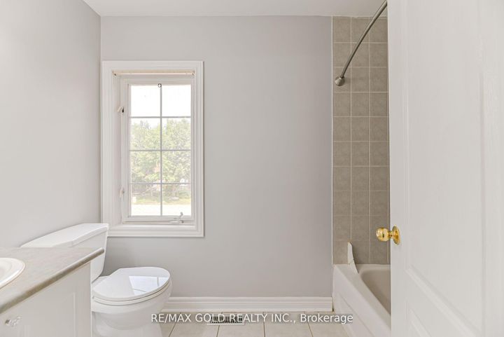 Photo 20 at 45 Treeline Boulevard, Vales of Castlemore, Brampton