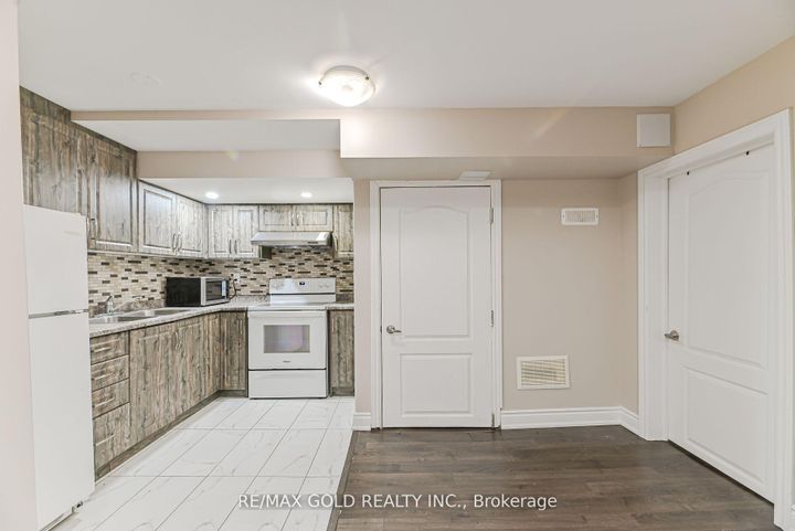 Photo 29 at 45 Treeline Boulevard, Vales of Castlemore, Brampton