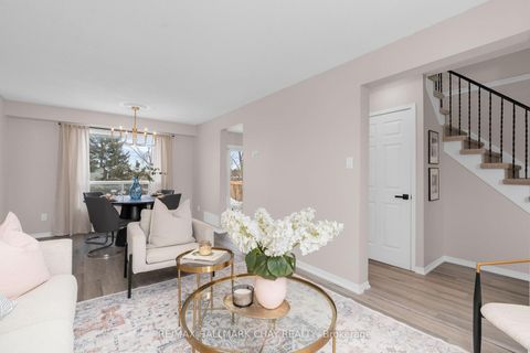 Photo 11 at 25 Garden Drive, Allandale Heights, Barrie