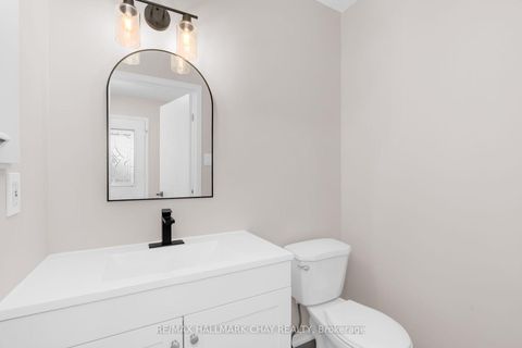 Photo 16 at 25 Garden Drive, Allandale Heights, Barrie