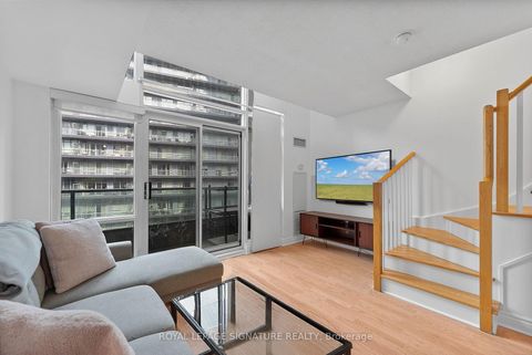 Photo 7 at 831 - 600 Fleet Street, Waterfront Communities C1, Toronto