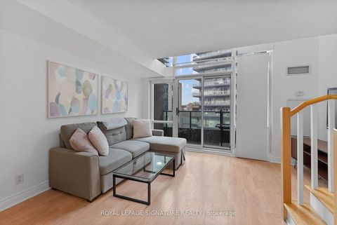 Photo 8 at 831 - 600 Fleet Street, Waterfront Communities C1, Toronto