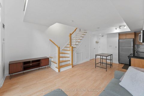 Photo 12 at 831 - 600 Fleet Street, Waterfront Communities C1, Toronto