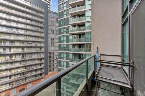 Photo 25 at 831 - 600 Fleet Street, Waterfront Communities C1, Toronto