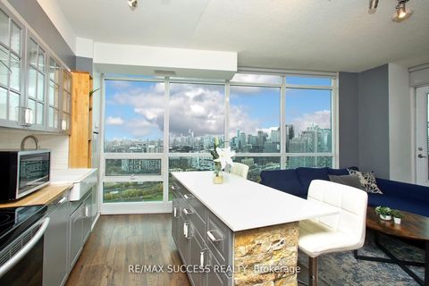 Photo 3 at 3211 - 215 Fort York Boulevard, Niagara, Toronto