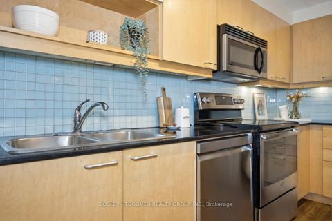 Photo 18 at 539 - 333 Adelaide Street E, Moss Park, Toronto