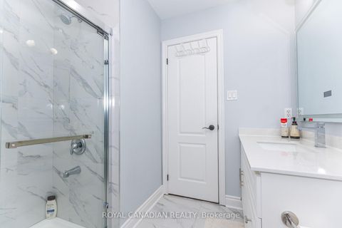 Photo 22 at 6 Mediterra Drive, Vellore Village, Vaughan