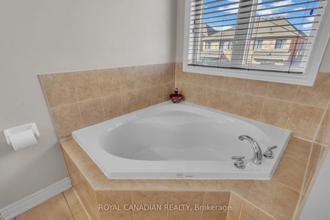 Photo 27 at 6 Mediterra Drive, Vellore Village, Vaughan