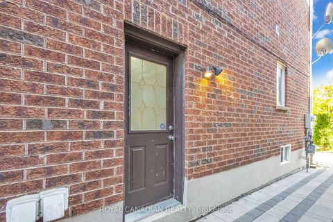 Photo 32 at 6 Mediterra Drive, Vellore Village, Vaughan