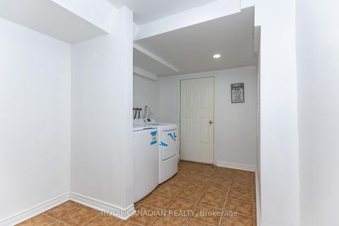 Photo 34 at 6 Mediterra Drive, Vellore Village, Vaughan