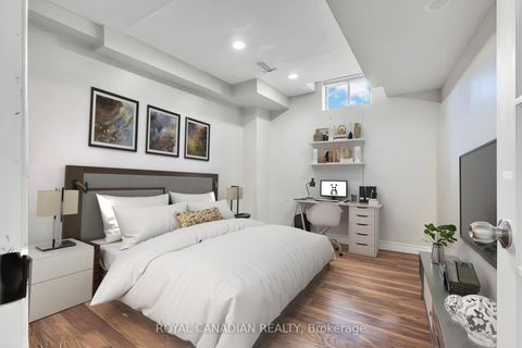 Photo 39 at 6 Mediterra Drive, Vellore Village, Vaughan