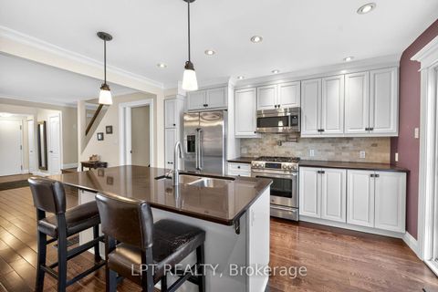 Photo 4 at 124 Grenbeck Drive, Milliken, Toronto