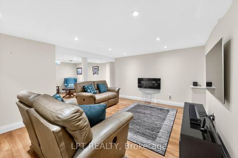 Photo 31 at 124 Grenbeck Drive, Milliken, Toronto