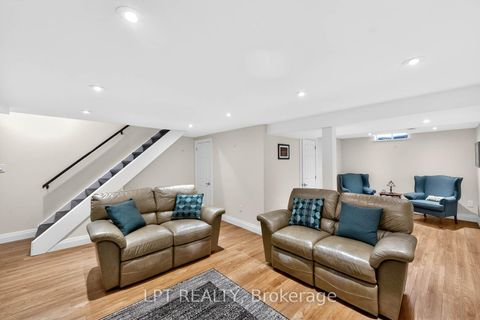 Photo 33 at 124 Grenbeck Drive, Milliken, Toronto