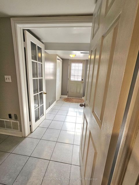 Photo 5 at 3602 Dunrankin Drive, Malton, Mississauga