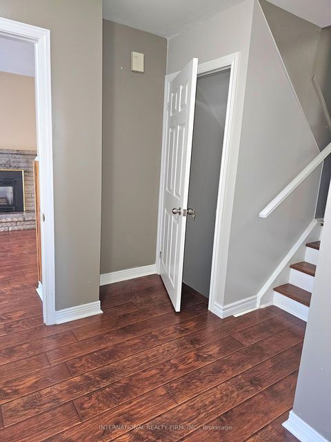 Photo 7 at 3602 Dunrankin Drive, Malton, Mississauga