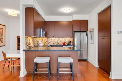 Photo 15 at 1502 - 25 Broadway Avenue, Mount Pleasant West, Toronto