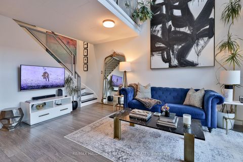 Photo 3 at 215 - 800 King Street W, Niagara, Toronto