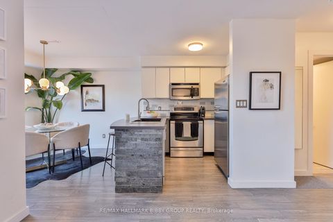 Photo 8 at 215 - 800 King Street W, Niagara, Toronto