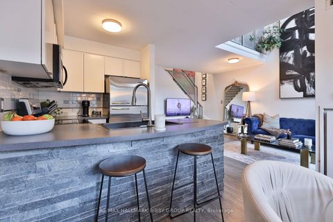 Photo 10 at 215 - 800 King Street W, Niagara, Toronto