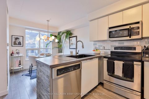 Photo 11 at 215 - 800 King Street W, Niagara, Toronto